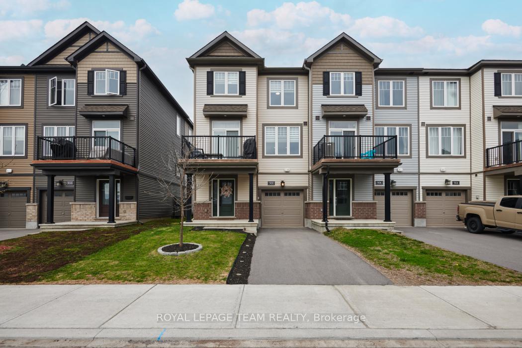 Photo 2 of 908 Lixnaw Court, Ottawa, Barrhaven - Half Moon Bay — HOMEH