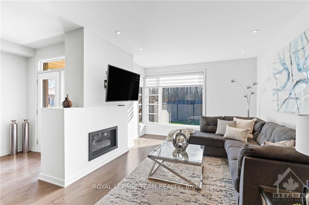 Photo 10 of 870 Quartet Avenue, Ottawa, Riverside South/Gloucester Glen — HOMEH