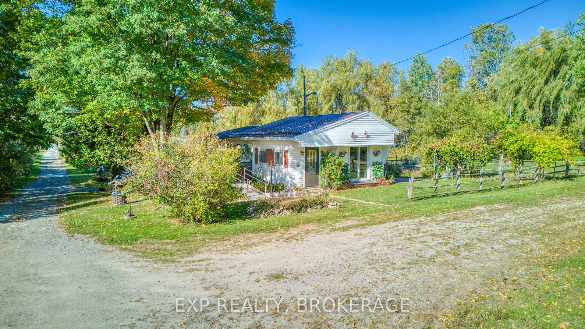 Photo 2 of 1103 Harold Road, Central Frontenac, Frontenac Centre — HOMEH