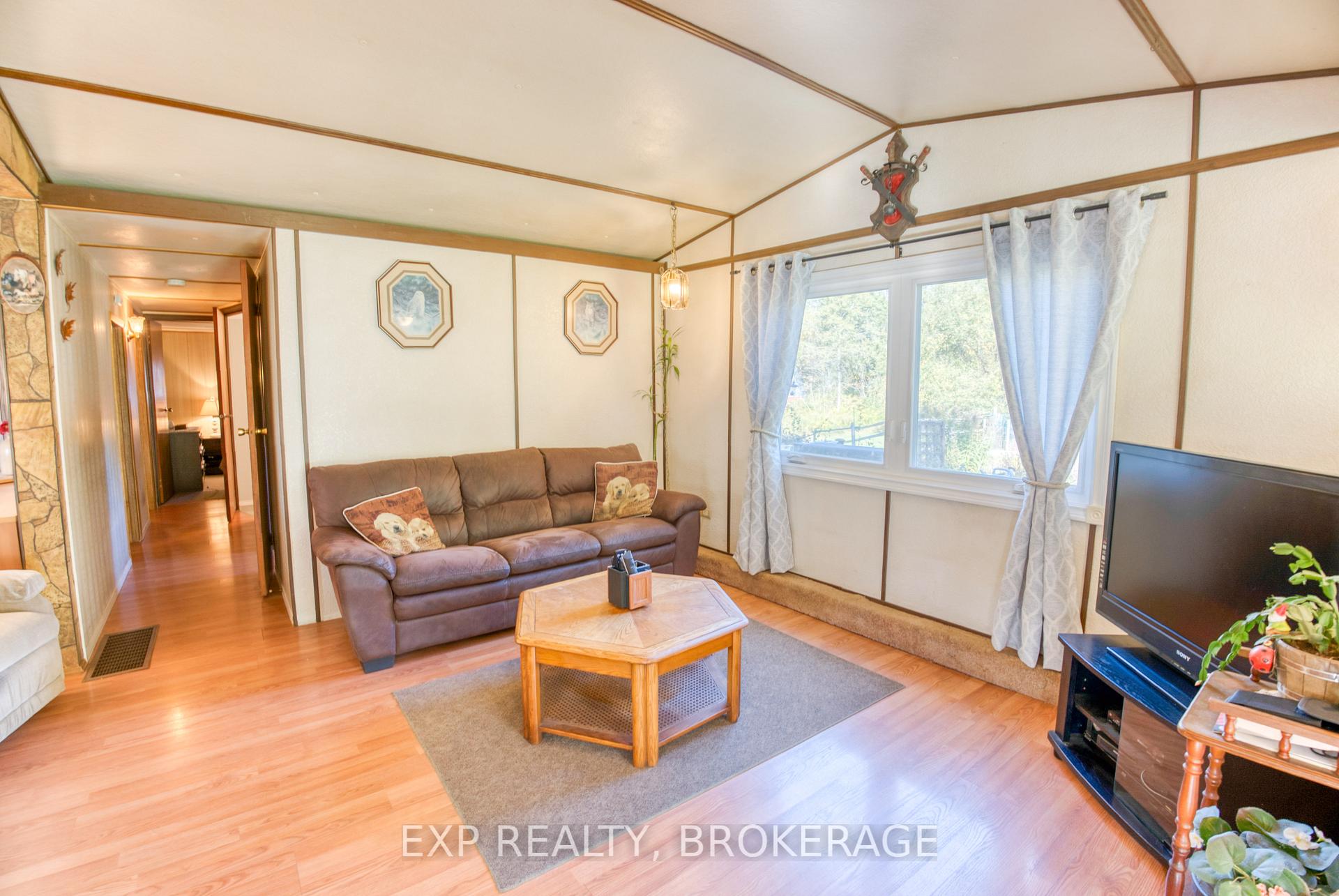 Photo 9 of 1103 Harold Road, Central Frontenac, Frontenac Centre — HOMEH