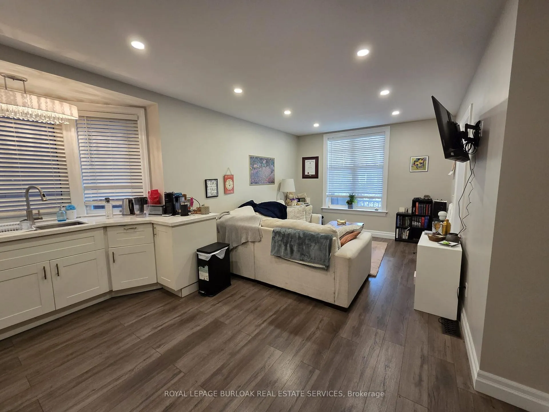 Photo 5 of Unit 1, 81 Gage Avenue S, Hamilton, Crown Point — HOMEH