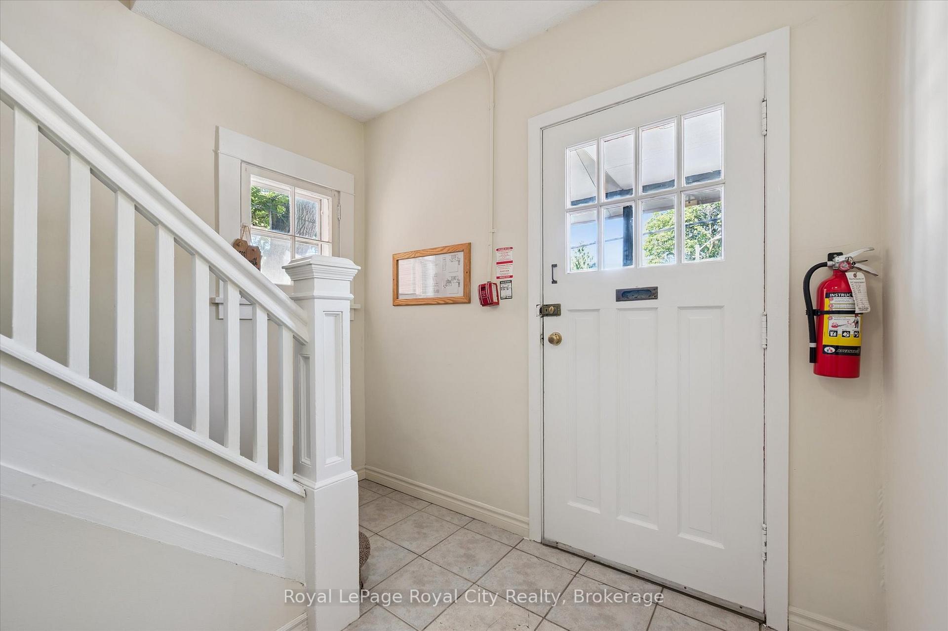 Photo 7 of 33 Eramosa Road, Guelph, St. George's — HOMEH