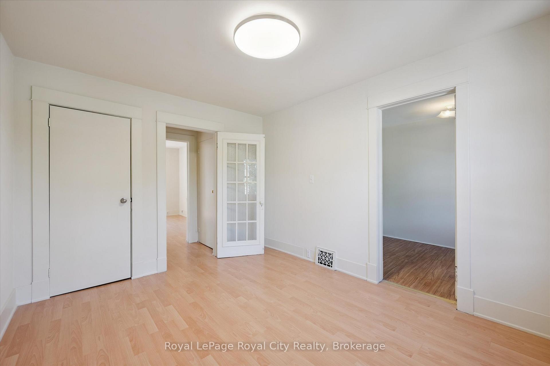 Photo 23 of 33 Eramosa Road, Guelph, St. George's — HOMEH