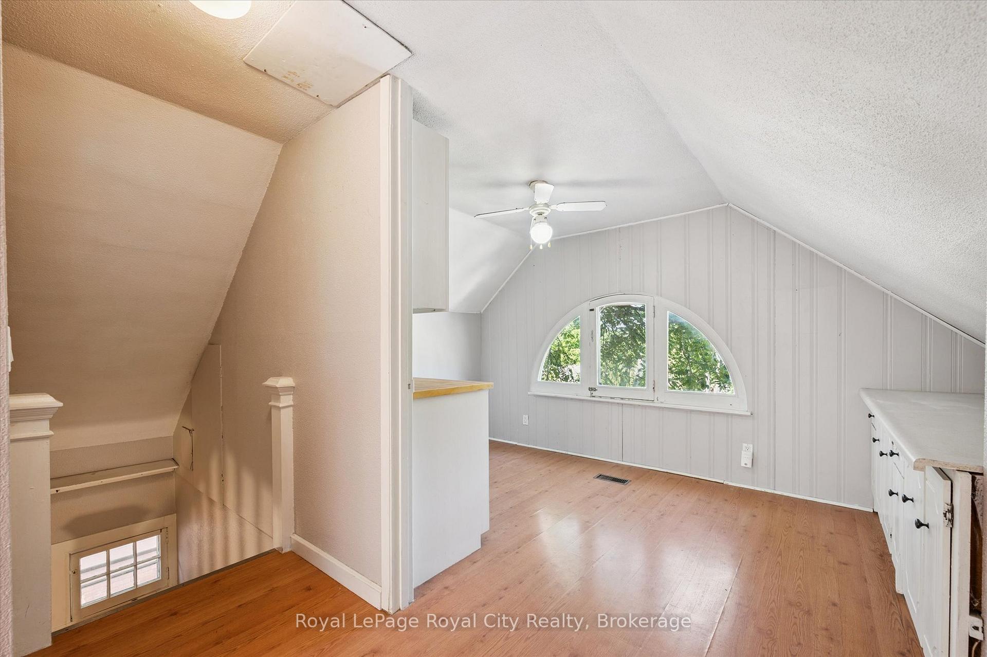 Photo 27 of 33 Eramosa Road, Guelph, St. George's — HOMEH