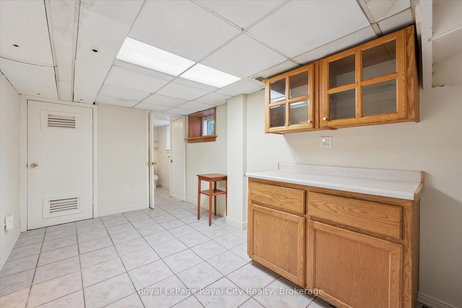 Photo 32 of 33 Eramosa Road, Guelph, St. George's — HOMEH