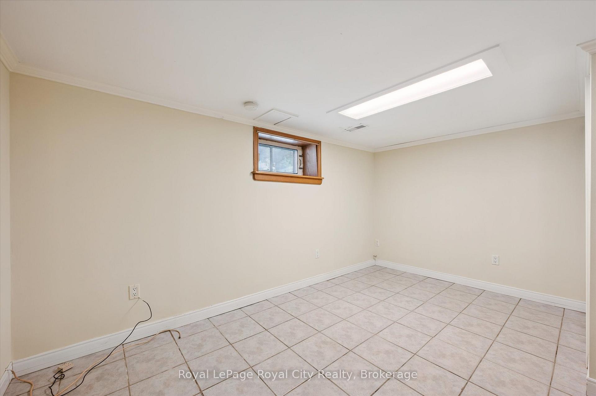 Photo 34 of 33 Eramosa Road, Guelph, St. George's — HOMEH