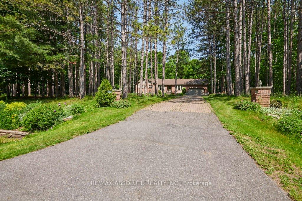 Photo 3 of 8344 Forest Green Crescent, Ottawa, Osgoode Twp North of Reg Rd 6 — HOMEH