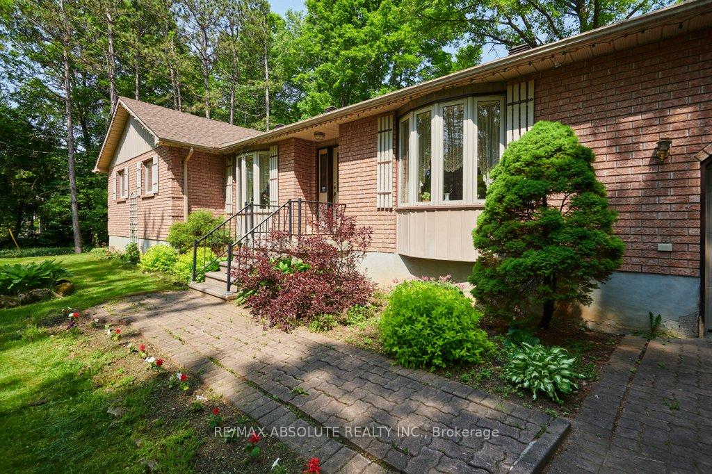 Photo 4 of 8344 Forest Green Crescent, Ottawa, Osgoode Twp North of Reg Rd 6 — HOMEH