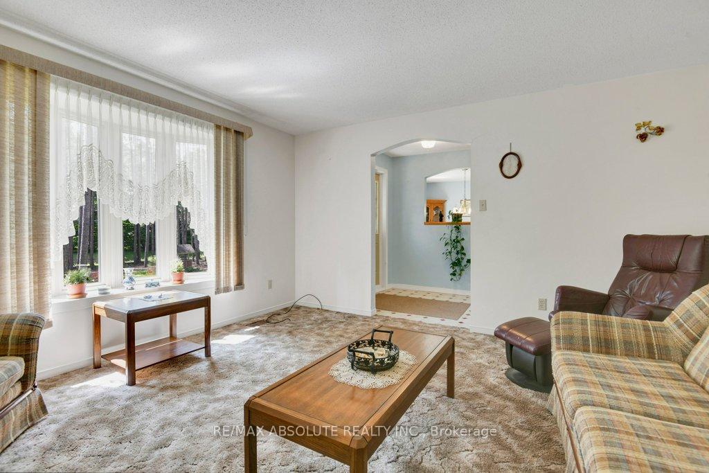 Photo 11 of 8344 Forest Green Crescent, Ottawa, Osgoode Twp North of Reg Rd 6 — HOMEH