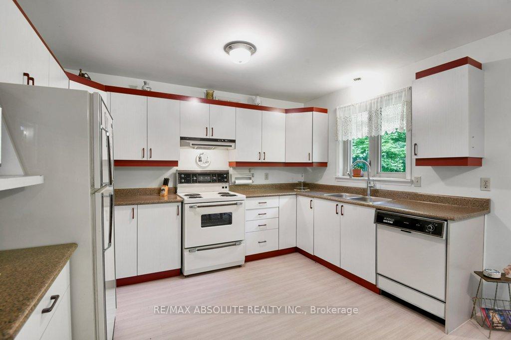 Photo 14 of 8344 Forest Green Crescent, Ottawa, Osgoode Twp North of Reg Rd 6 — HOMEH