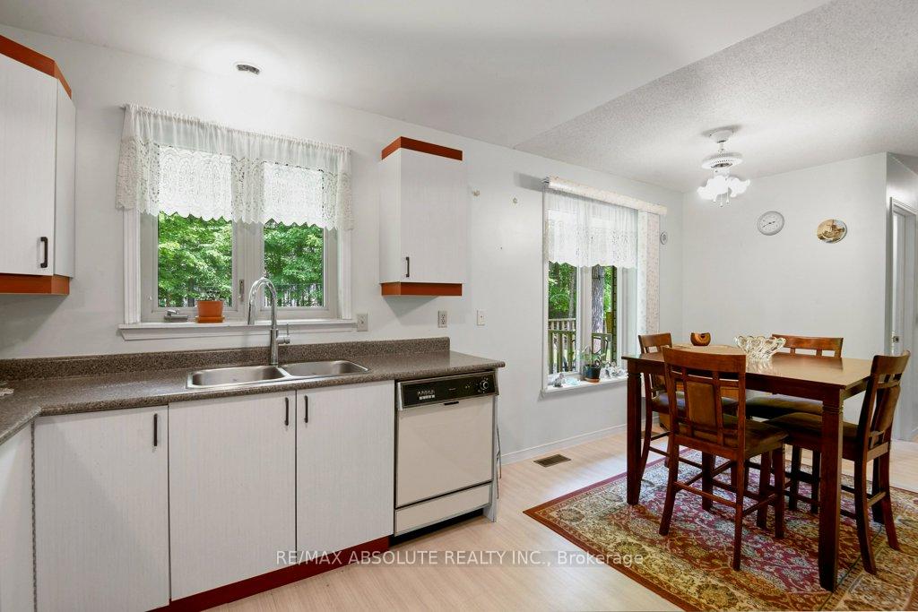 Photo 16 of 8344 Forest Green Crescent, Ottawa, Osgoode Twp North of Reg Rd 6 — HOMEH