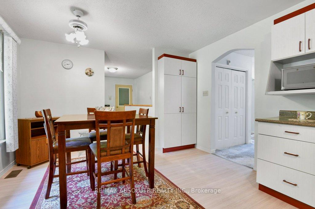 Photo 17 of 8344 Forest Green Crescent, Ottawa, Osgoode Twp North of Reg Rd 6 — HOMEH