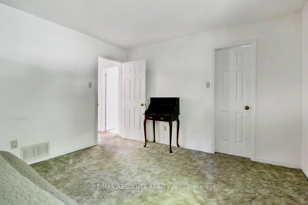 Photo 23 of 8344 Forest Green Crescent, Ottawa, Osgoode Twp North of Reg Rd 6 — HOMEH