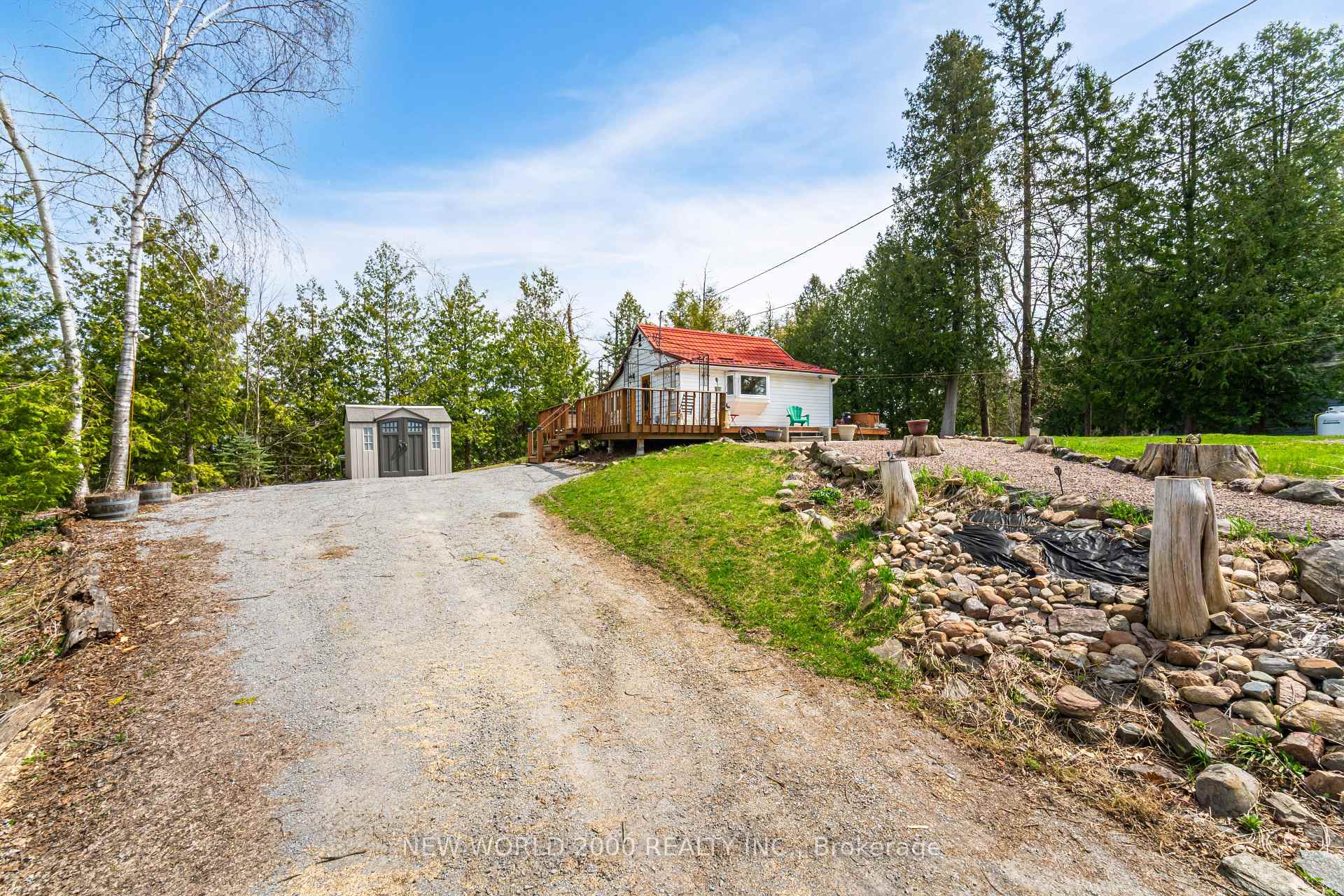 Photo 2 of 4 Chambers Lane, Georgina, Pefferlaw — HOMEH