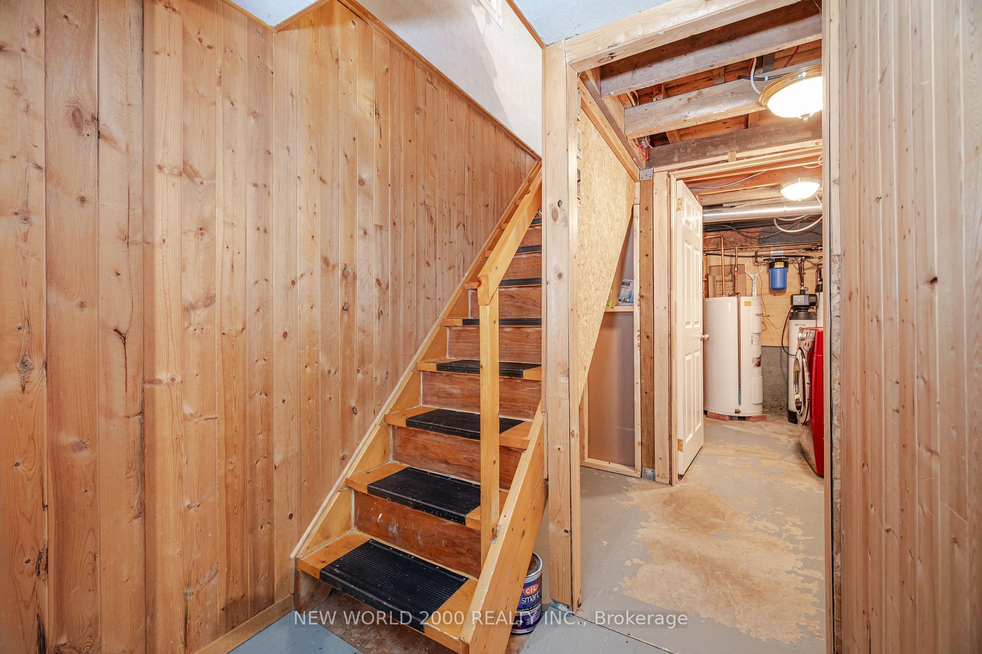 Photo 8 of 4 Chambers Lane, Georgina, Pefferlaw — HOMEH