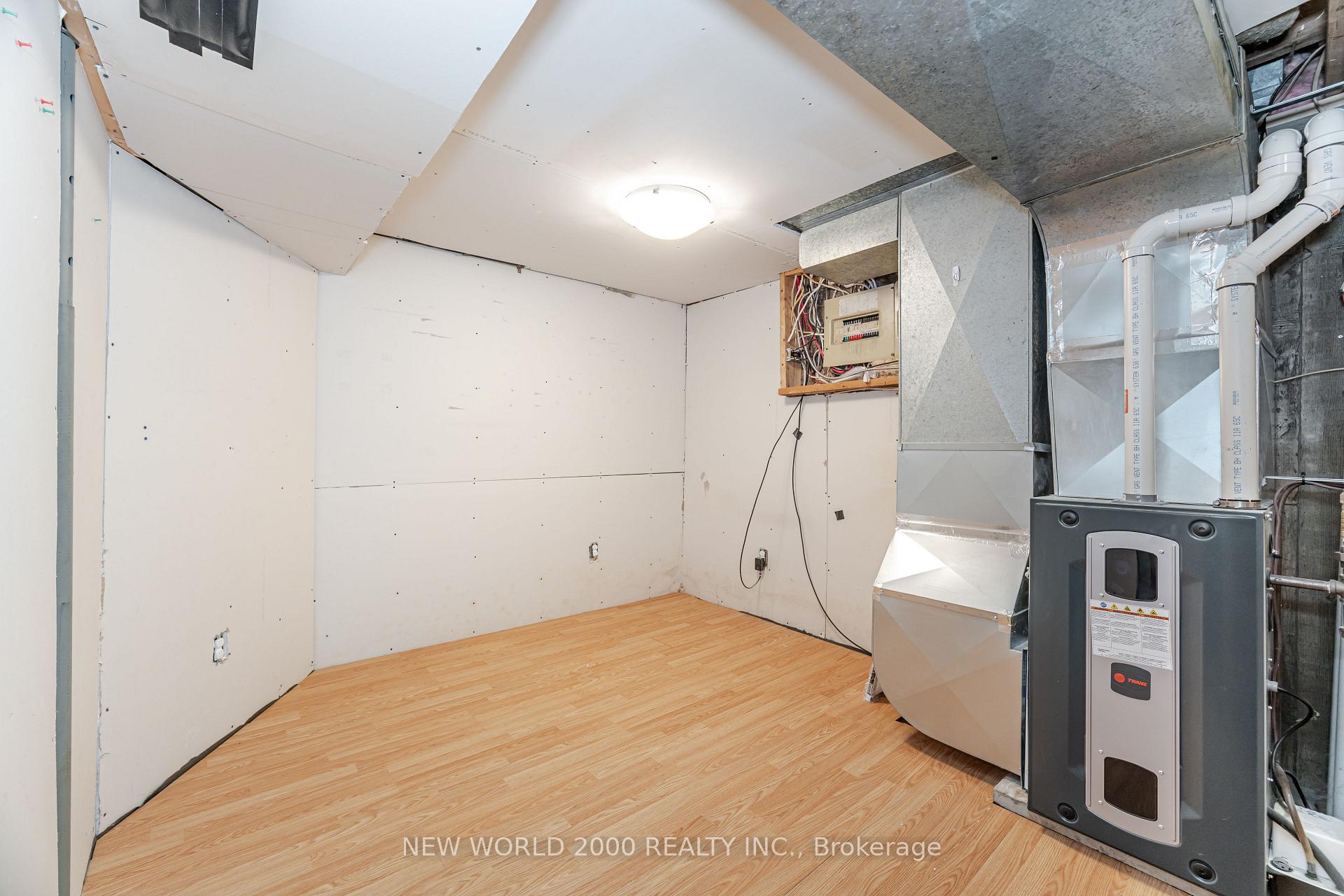 Photo 10 of 4 Chambers Lane, Georgina, Pefferlaw — HOMEH