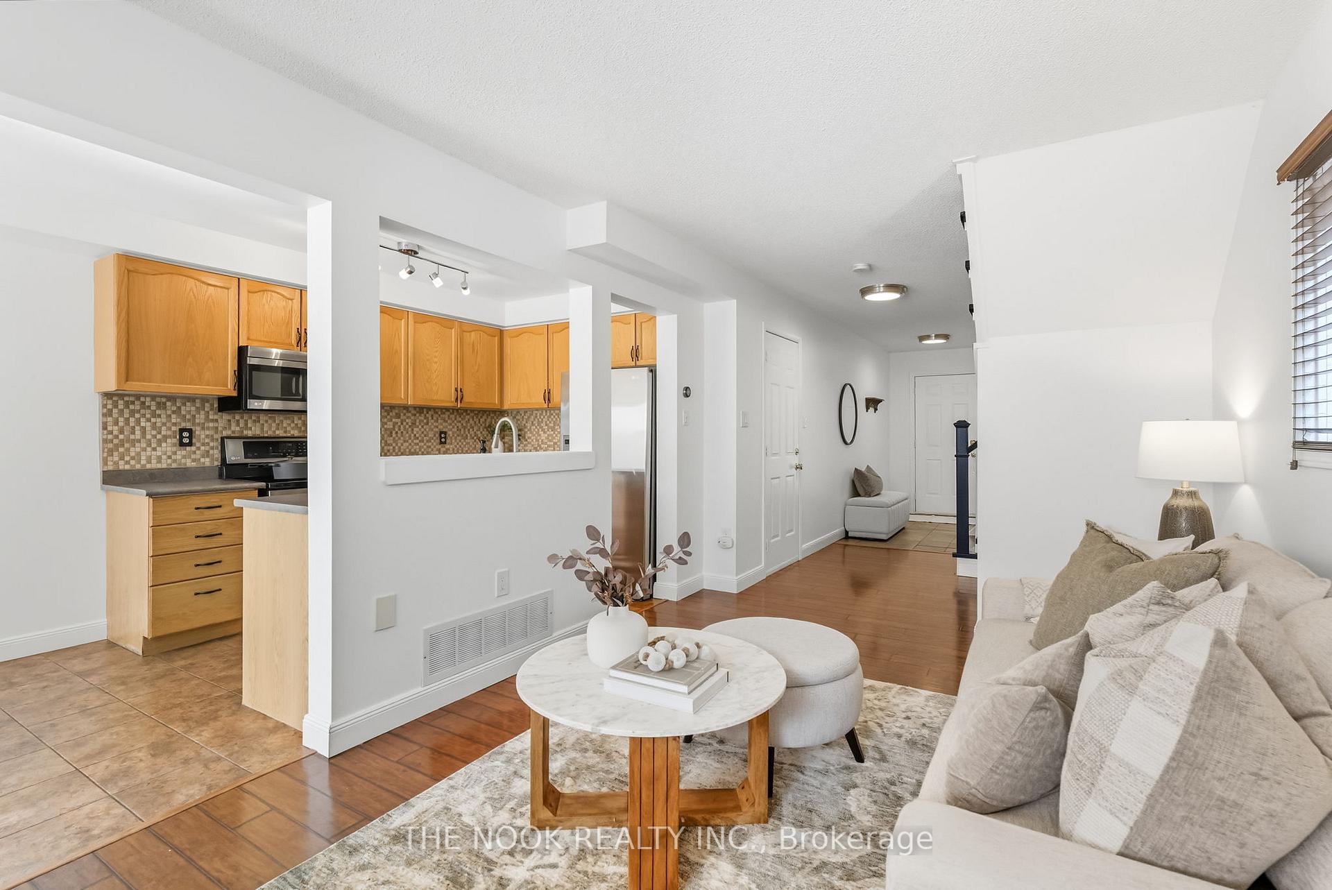 Photo 10 of 16 Somerscales Drive, Clarington, Bowmanville — HOMEH