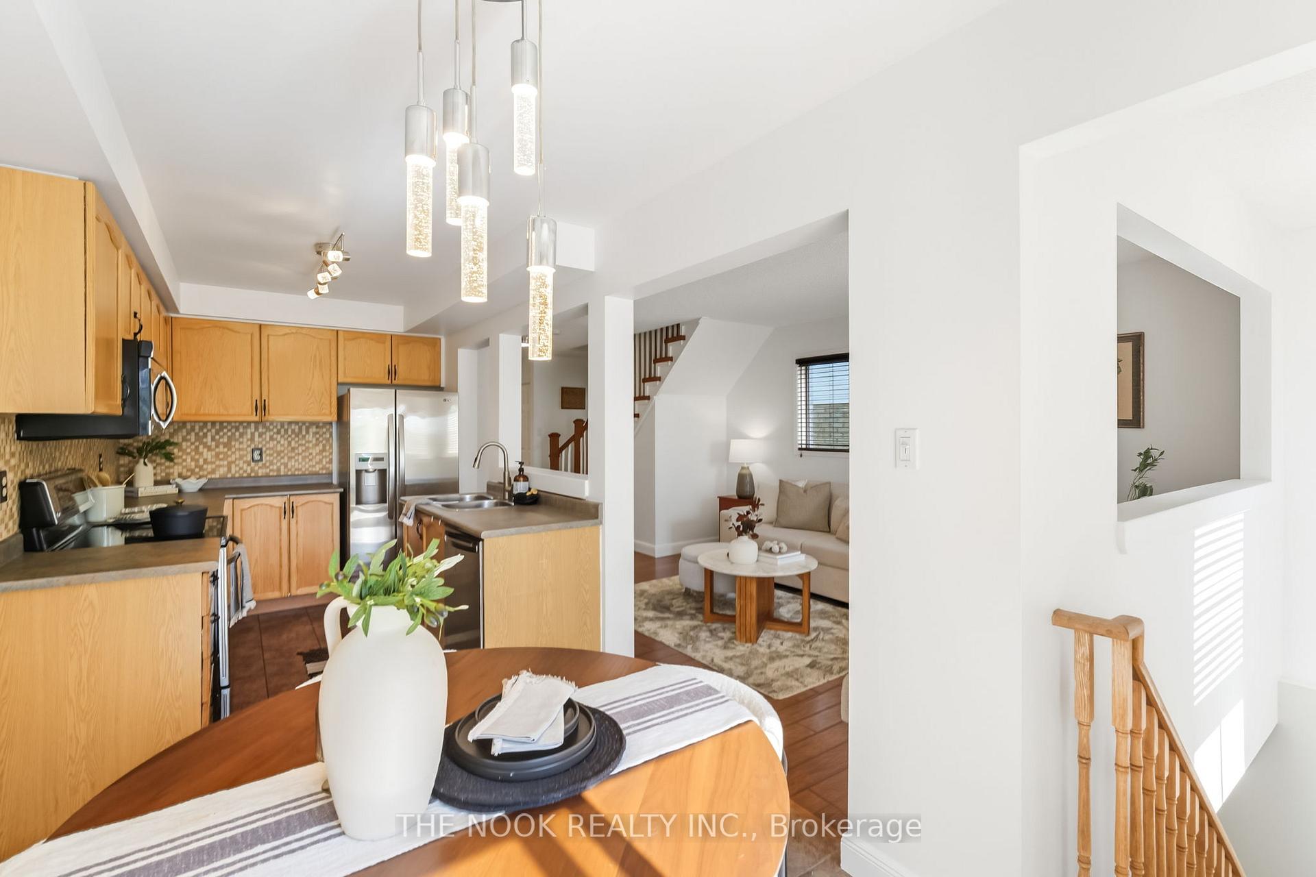 Photo 13 of 16 Somerscales Drive, Clarington, Bowmanville — HOMEH
