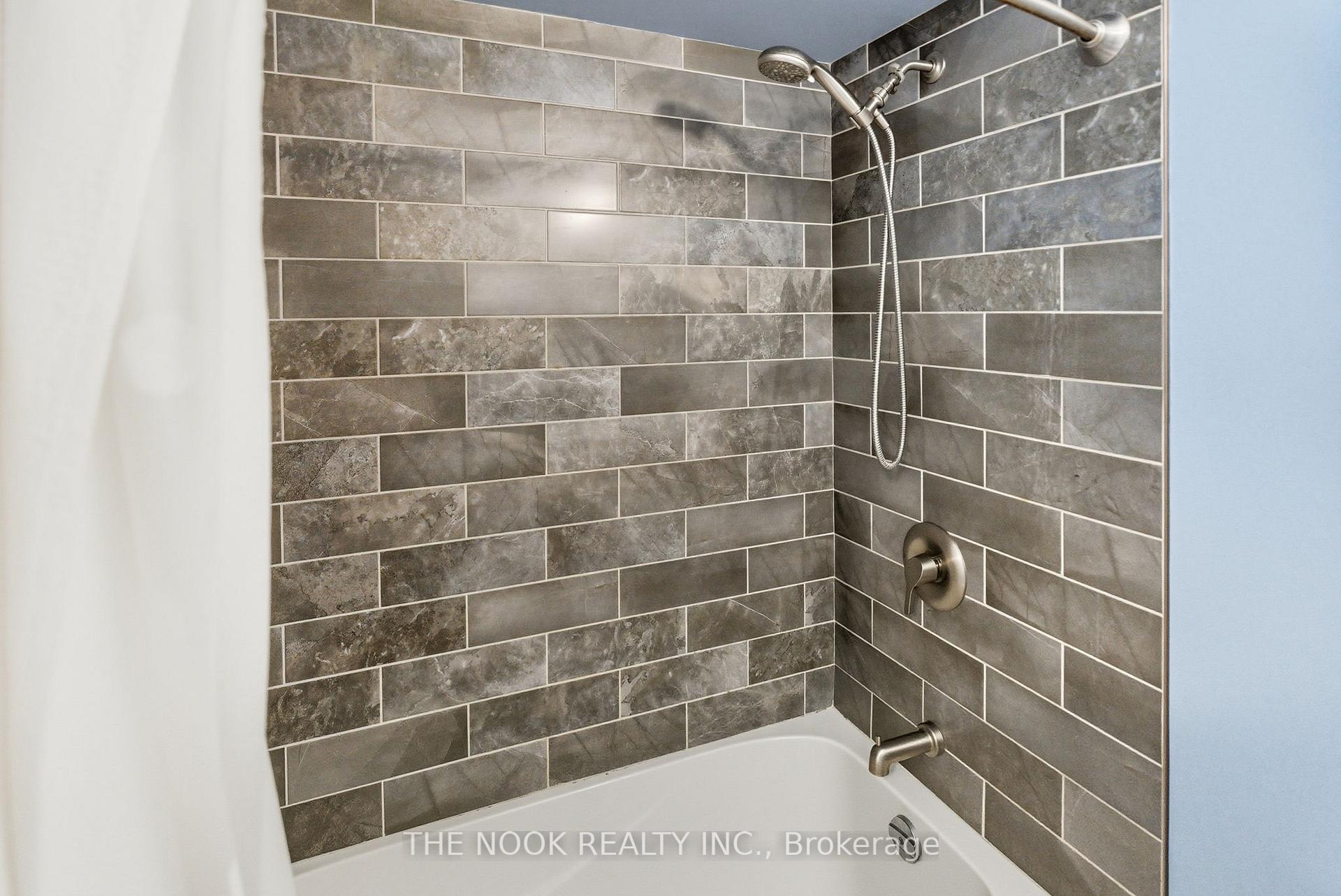 Photo 27 of 16 Somerscales Drive, Clarington, Bowmanville — HOMEH