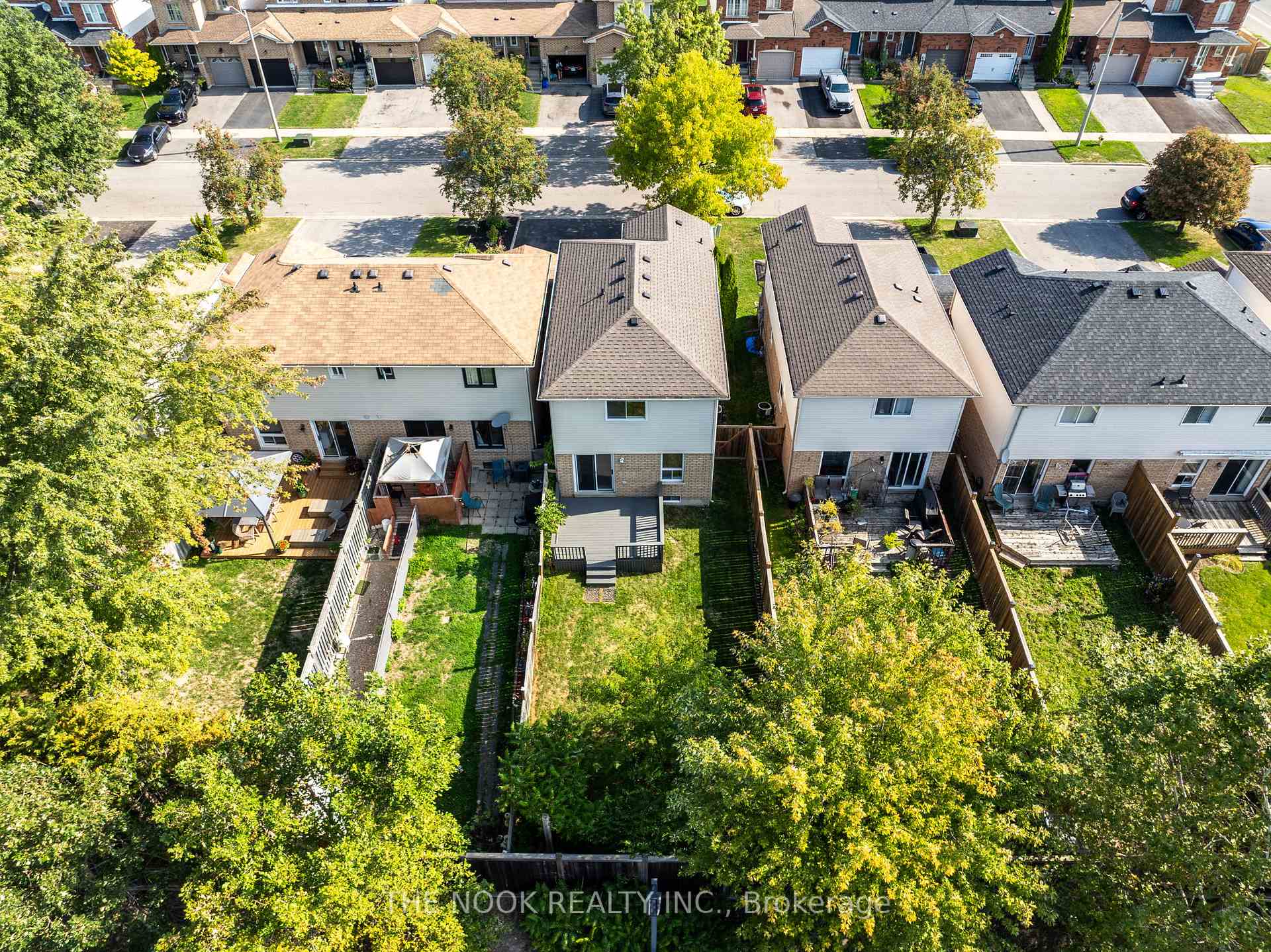 Photo 48 of 16 Somerscales Drive, Clarington, Bowmanville — HOMEH
