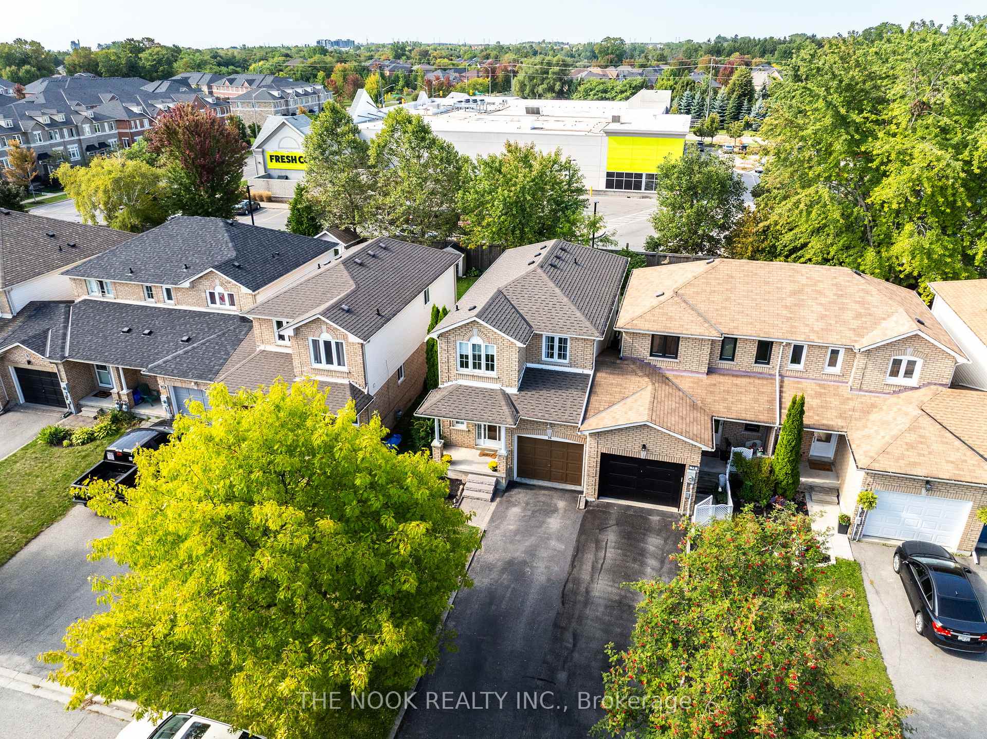 Photo 49 of 16 Somerscales Drive, Clarington, Bowmanville — HOMEH