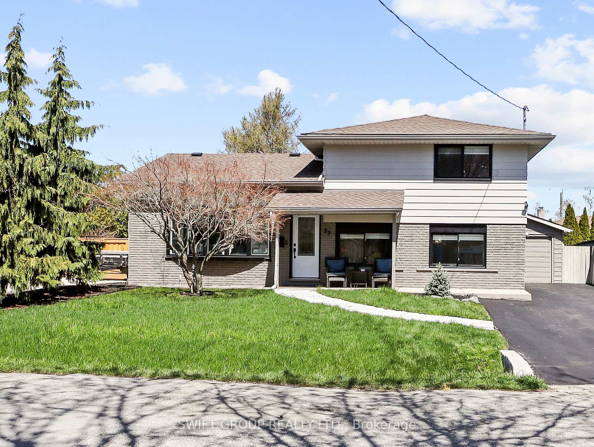 Photo 1 of 39 Viking Drive, Grimsby, Grimsby Beach — HOMEH