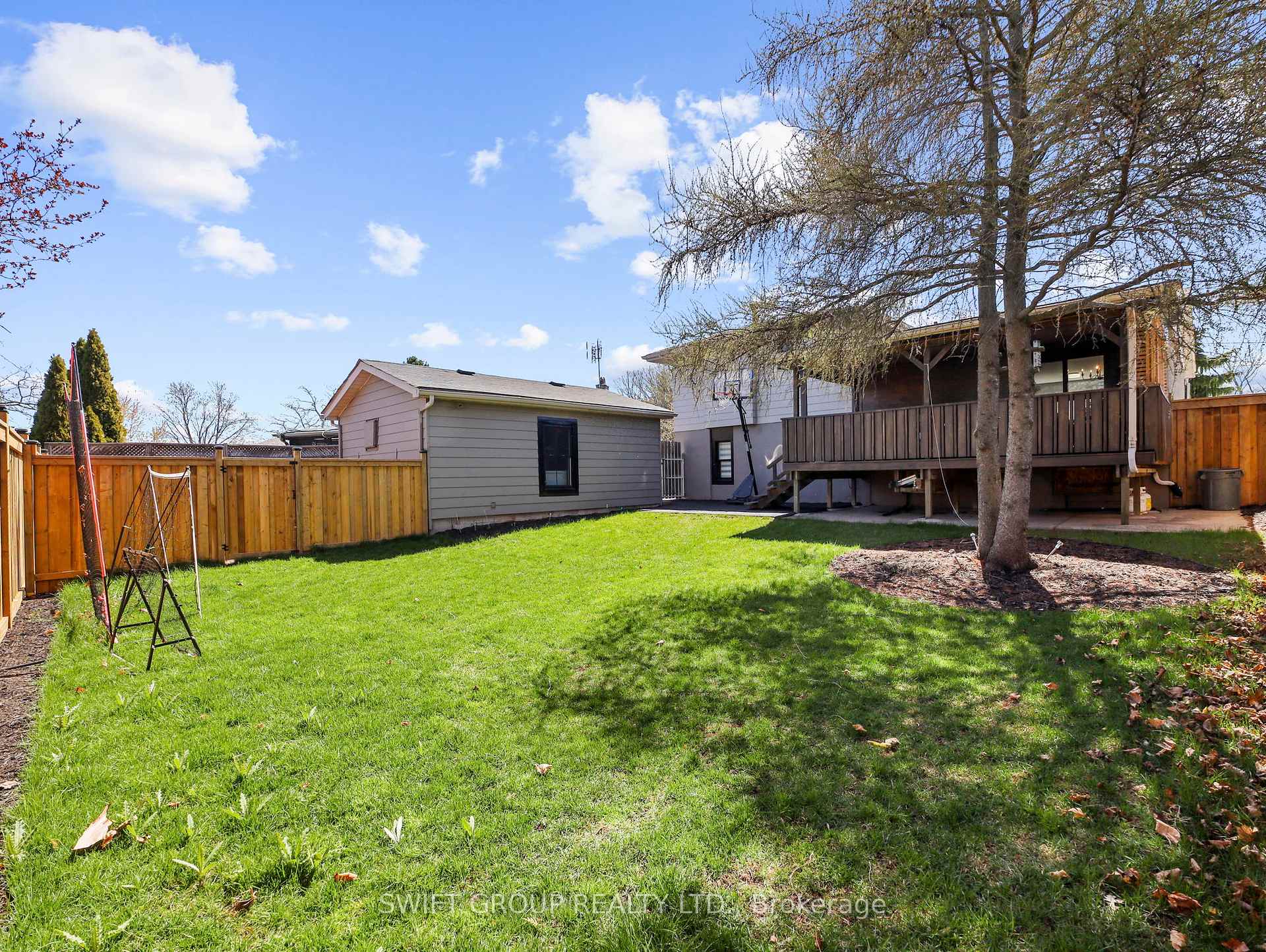 Photo 13 of 39 Viking Drive, Grimsby, Grimsby Beach — HOMEH