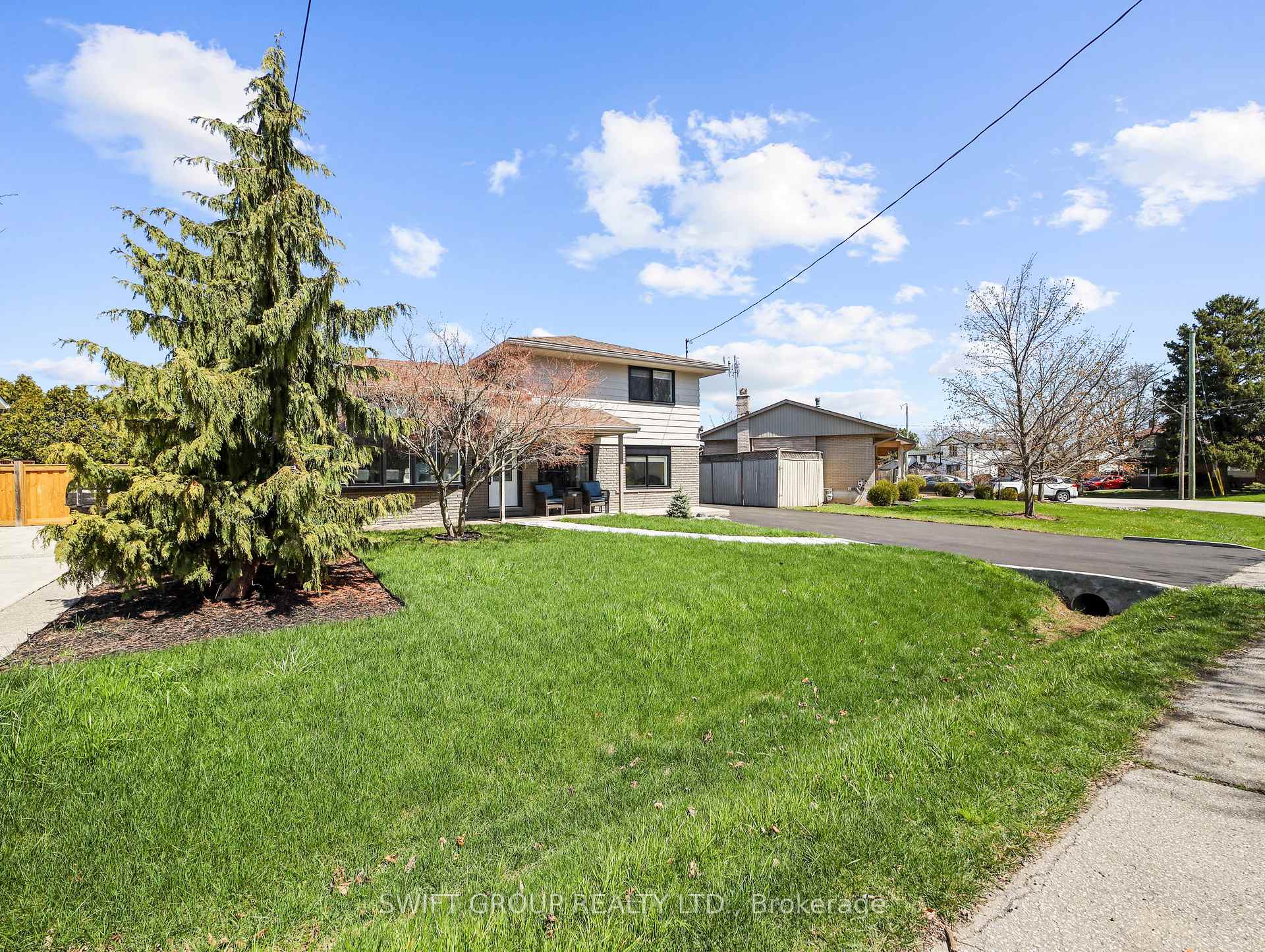 Photo 17 of 39 Viking Drive, Grimsby, Grimsby Beach — HOMEH