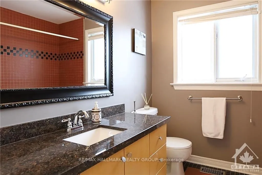 Photo 11 of 4464 Shoreline Drive, Ottawa, Riverside South/Gloucester Glen — HOMEH