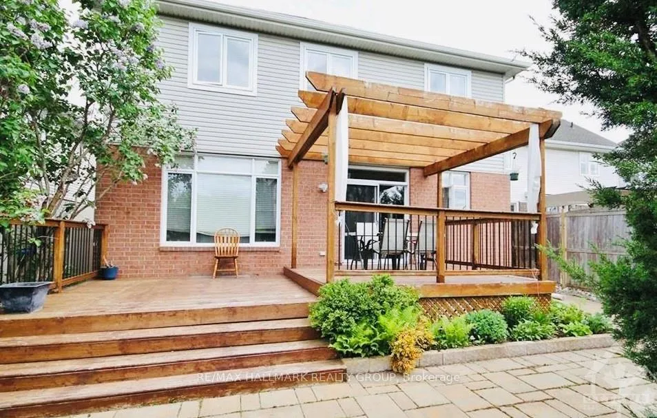 Photo 14 of 4464 Shoreline Drive, Ottawa, Riverside South/Gloucester Glen — HOMEH