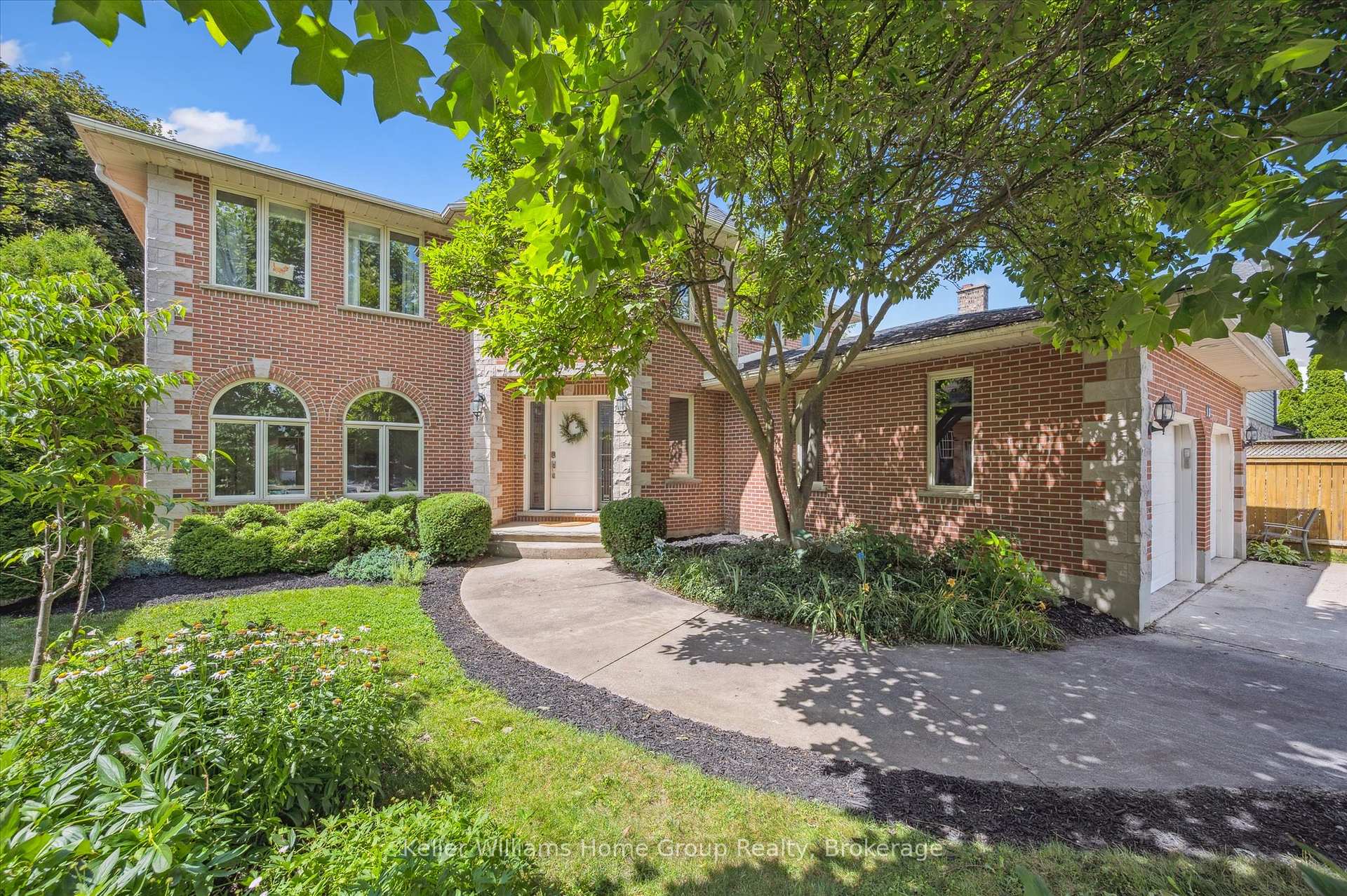 Photo 4 of 12 Harts Lane E, Guelph, Kortright East — HOMEH