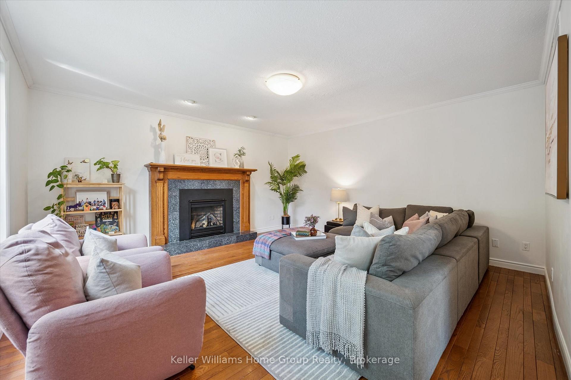 Photo 7 of 12 Harts Lane E, Guelph, Kortright East — HOMEH