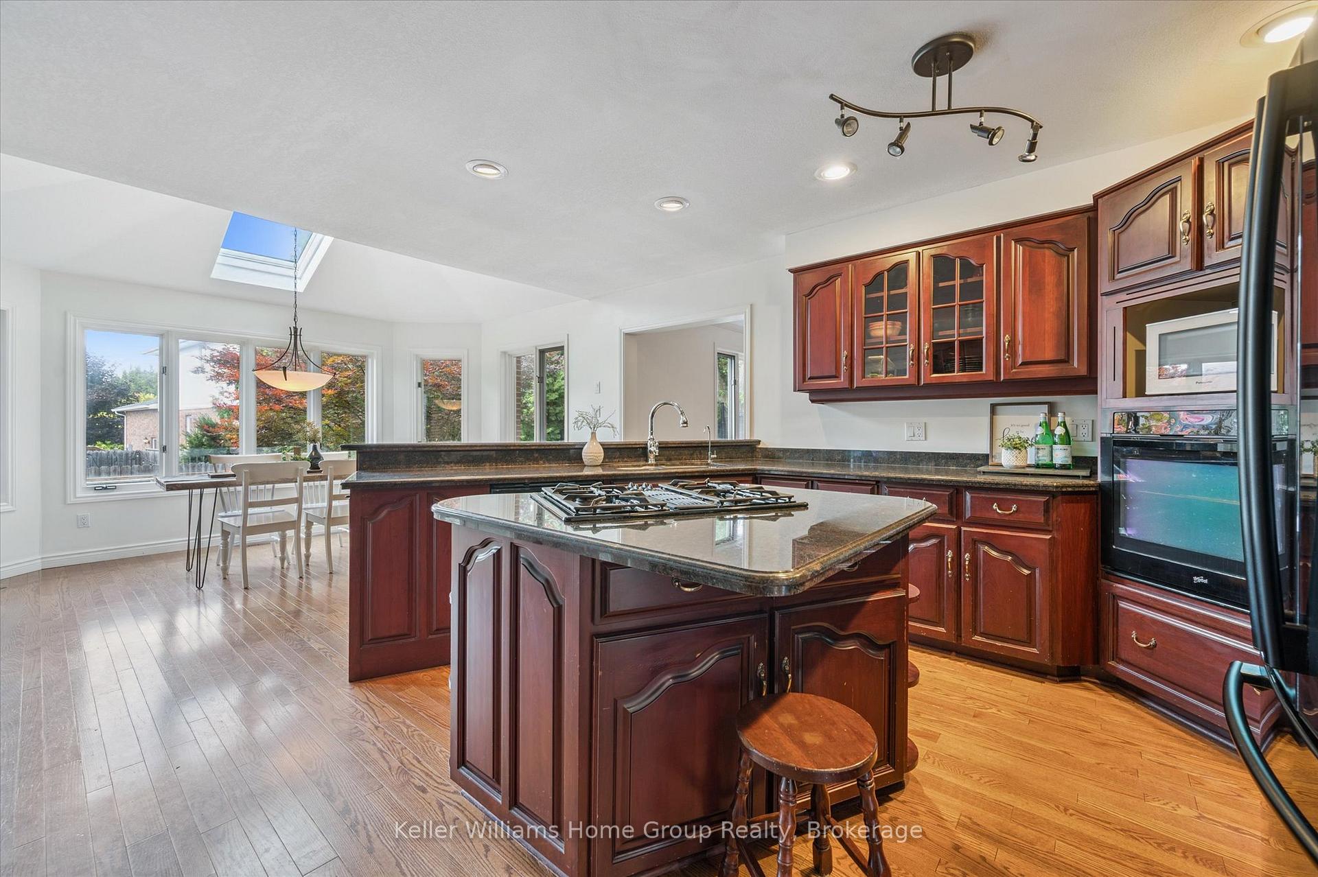 Photo 10 of 12 Harts Lane E, Guelph, Kortright East — HOMEH