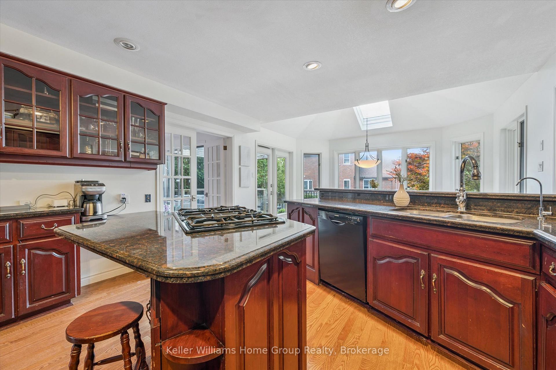 Photo 11 of 12 Harts Lane E, Guelph, Kortright East — HOMEH