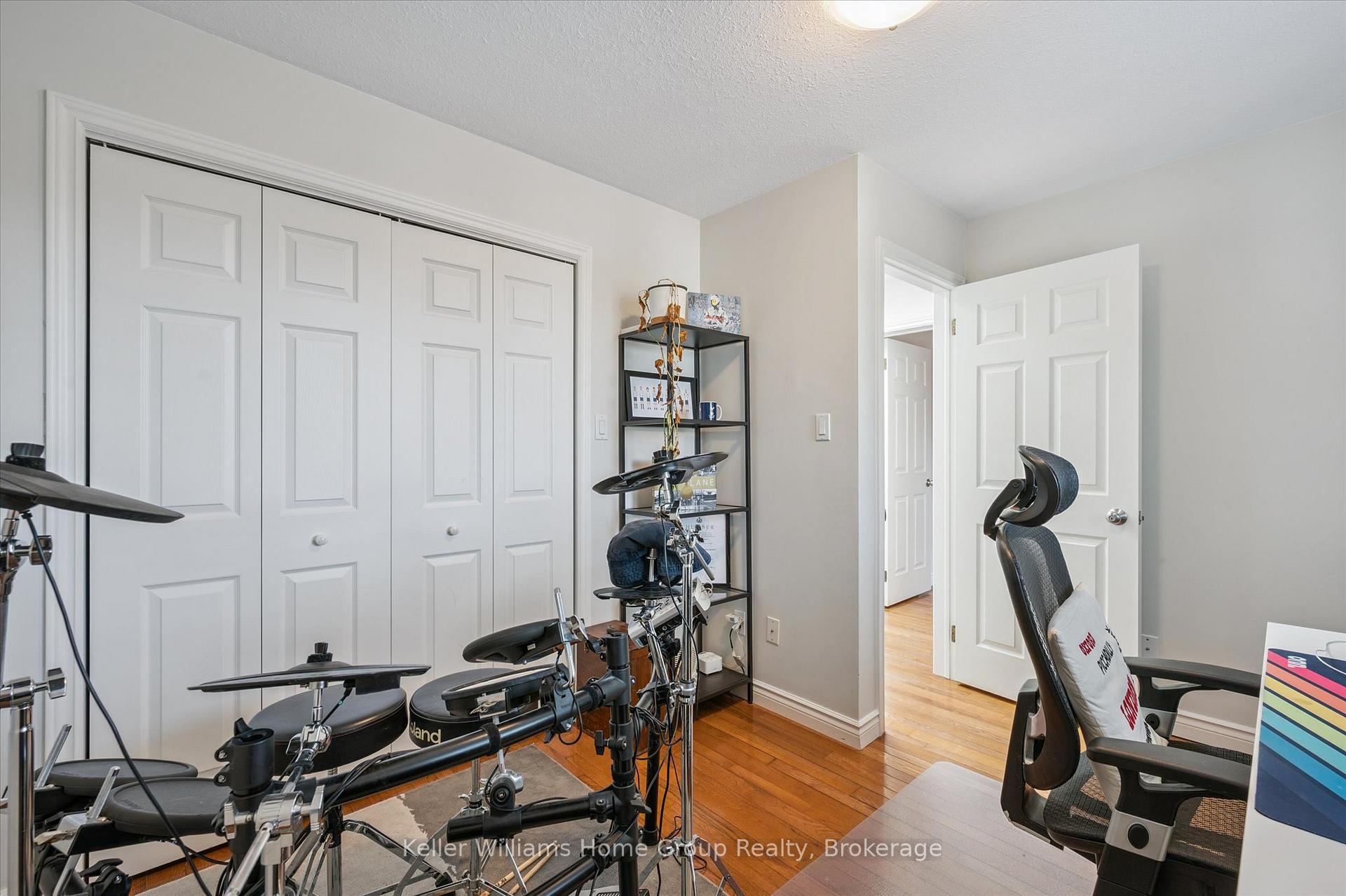 Photo 22 of 12 Harts Lane E, Guelph, Kortright East — HOMEH