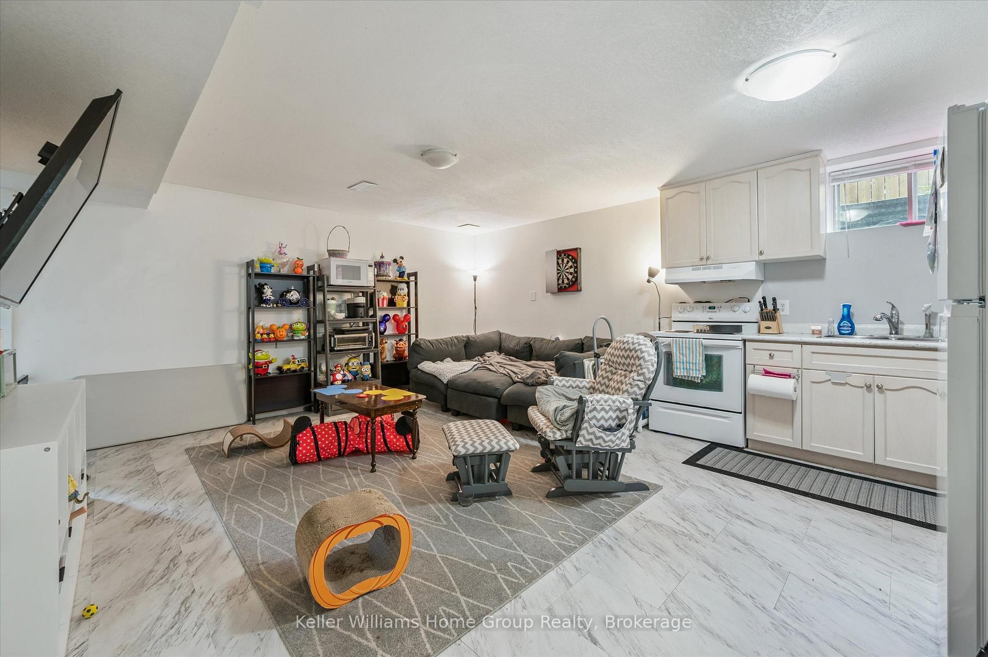 Photo 32 of 12 Harts Lane E, Guelph, Kortright East — HOMEH
