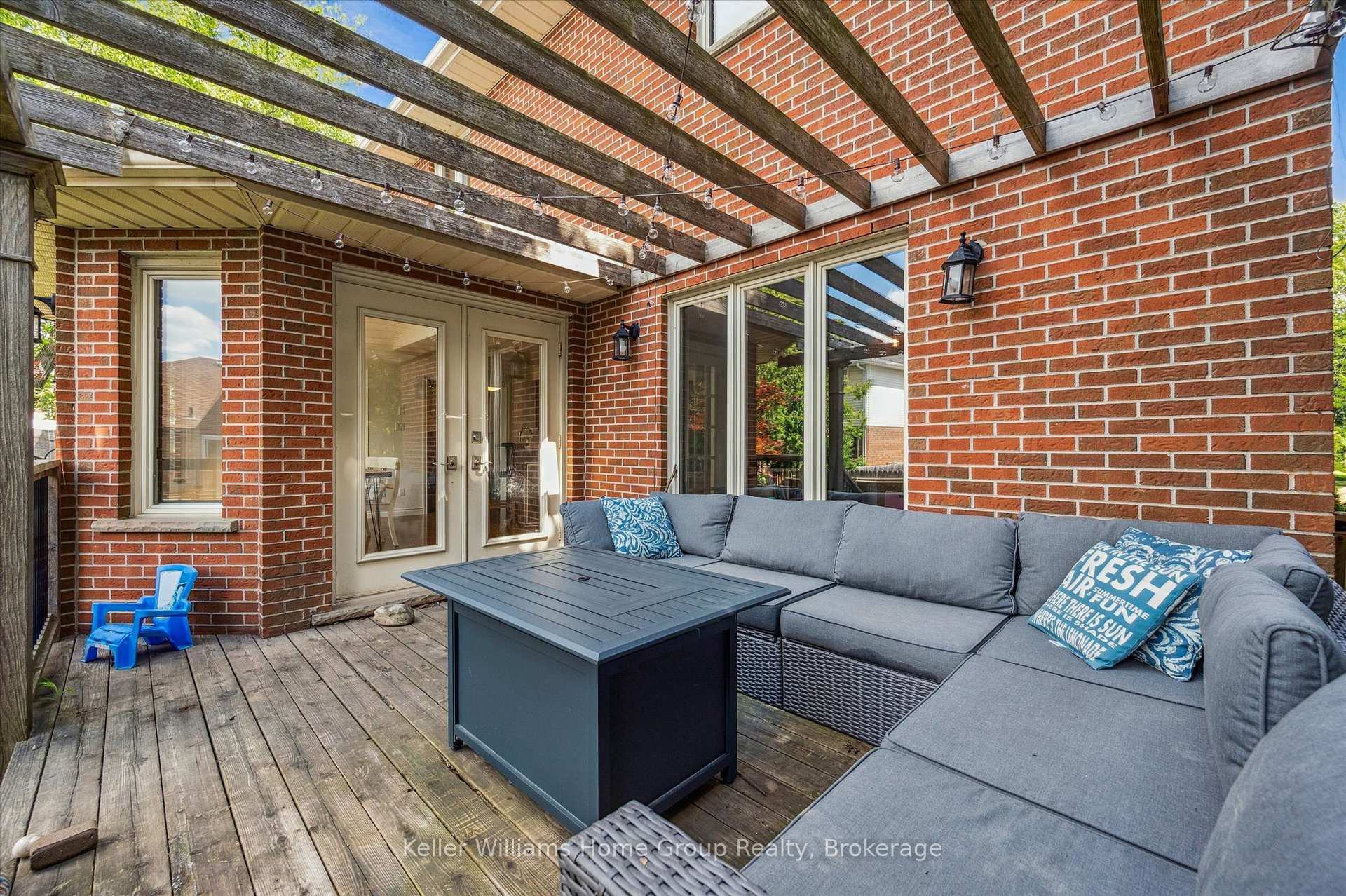 Photo 37 of 12 Harts Lane E, Guelph, Kortright East — HOMEH