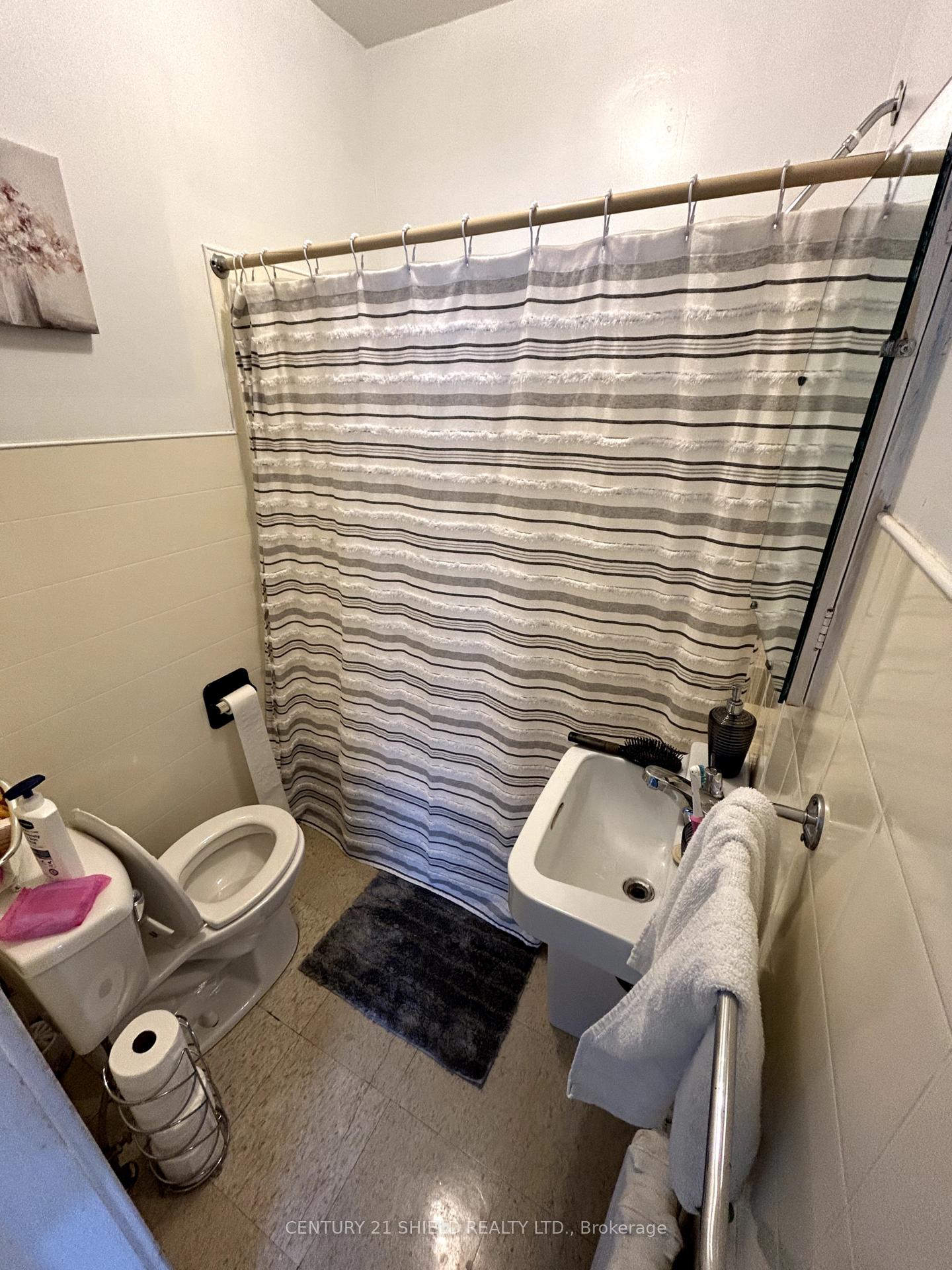 Photo 3 of 230 York Street, Cornwall — HOMEH