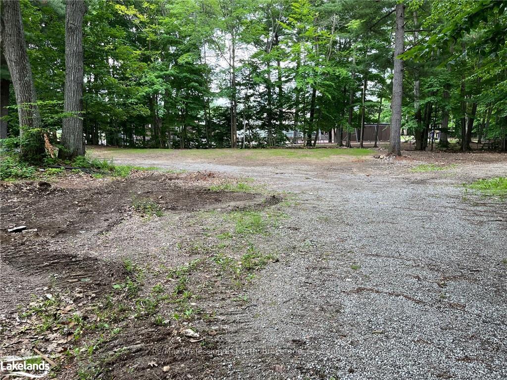 Photo 1 of 137 Oakwood Drive, Gravenhurst, Muskoka (S) — HOMEH