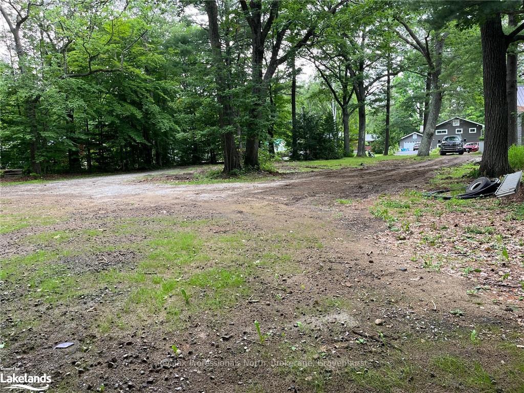Photo 2 of 137 Oakwood Drive, Gravenhurst, Muskoka (S) — HOMEH