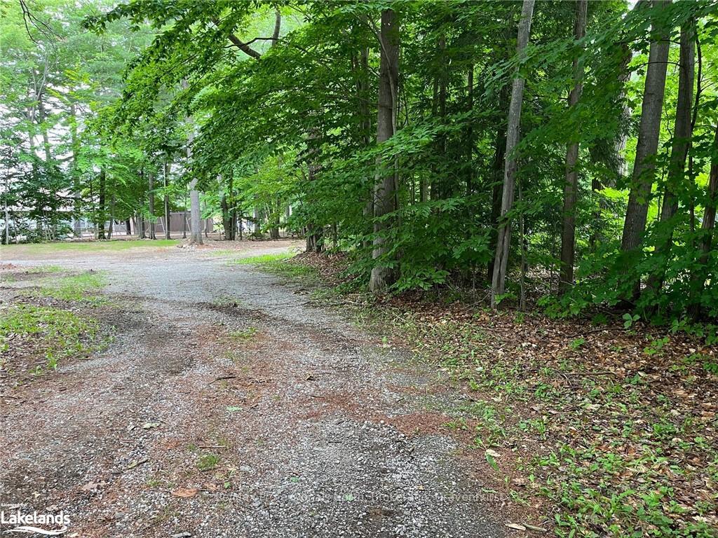 Photo 5 of 137 Oakwood Drive, Gravenhurst, Muskoka (S) — HOMEH