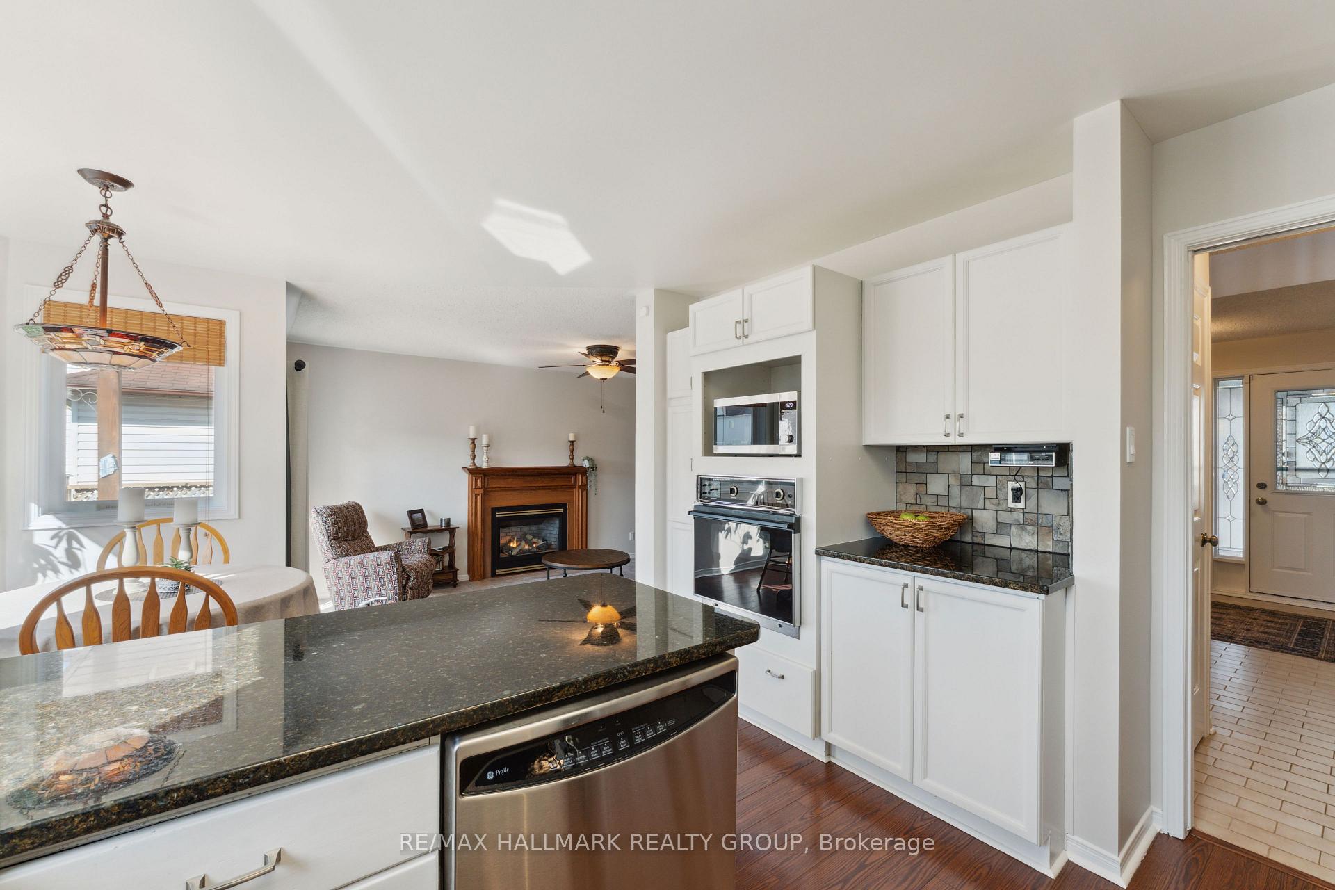 Photo 11 of 79 Halley Street, Ottawa, Barrhaven - Heritage Park — HOMEH
