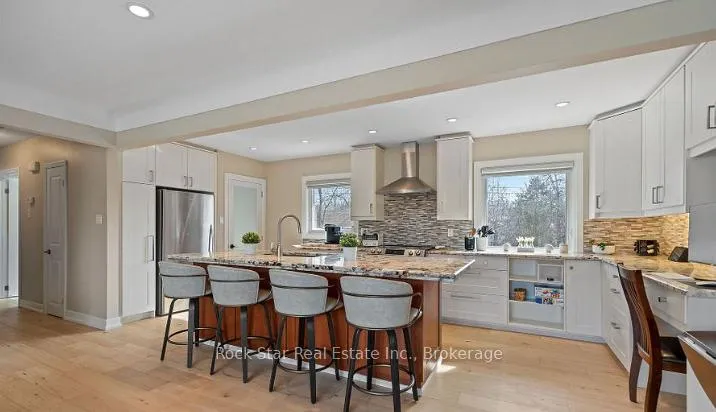 Photo 6 of 28 Dale Avenue, Hamilton, Stoney Creek — HOMEH