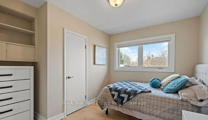 Photo 10 of 28 Dale Avenue, Hamilton, Stoney Creek — HOMEH