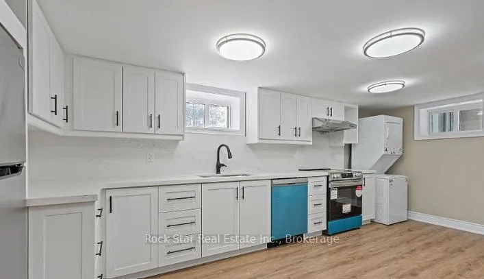 Photo 18 of 28 Dale Avenue, Hamilton, Stoney Creek — HOMEH