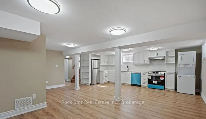Photo 19 of 28 Dale Avenue, Hamilton, Stoney Creek — HOMEH