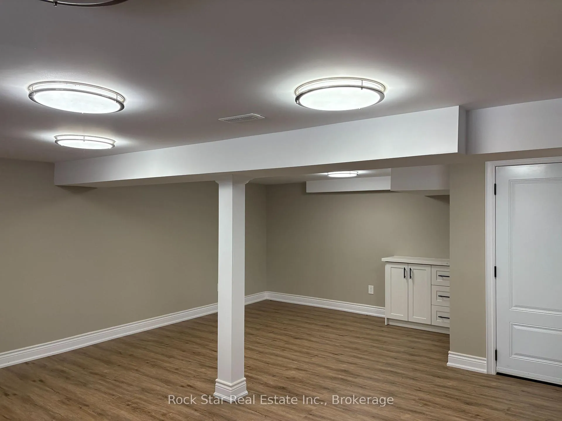 Photo 21 of 28 Dale Avenue, Hamilton, Stoney Creek — HOMEH