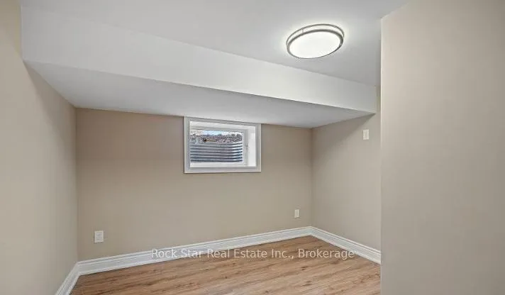 Photo 22 of 28 Dale Avenue, Hamilton, Stoney Creek — HOMEH