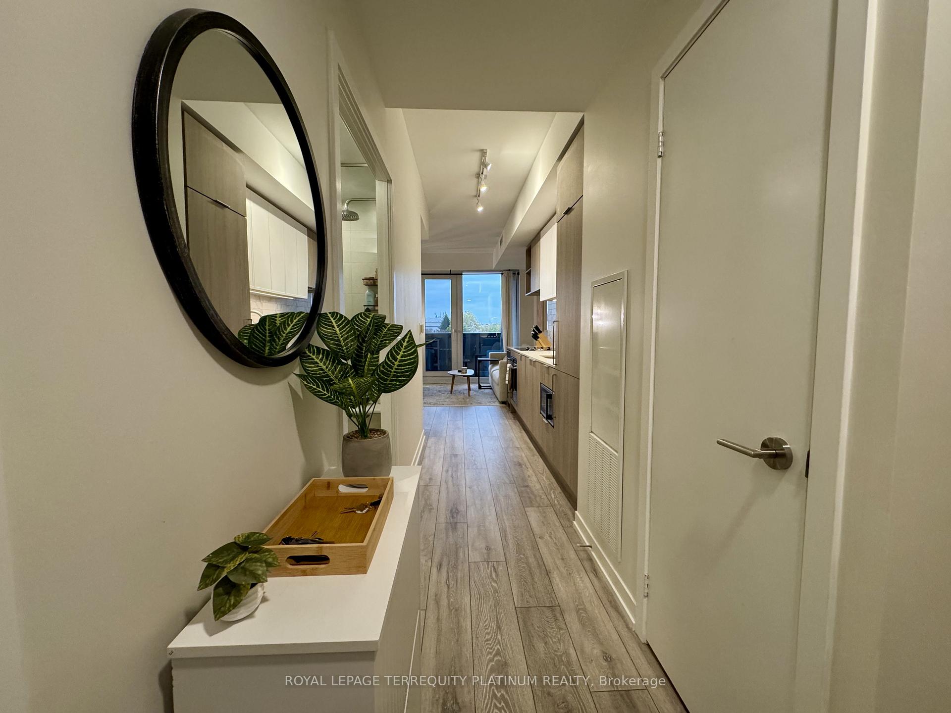 Photo 4 of Unit 605, 2020 Bathurst Street, Toronto, Humewood-Cedarvale — HOMEH