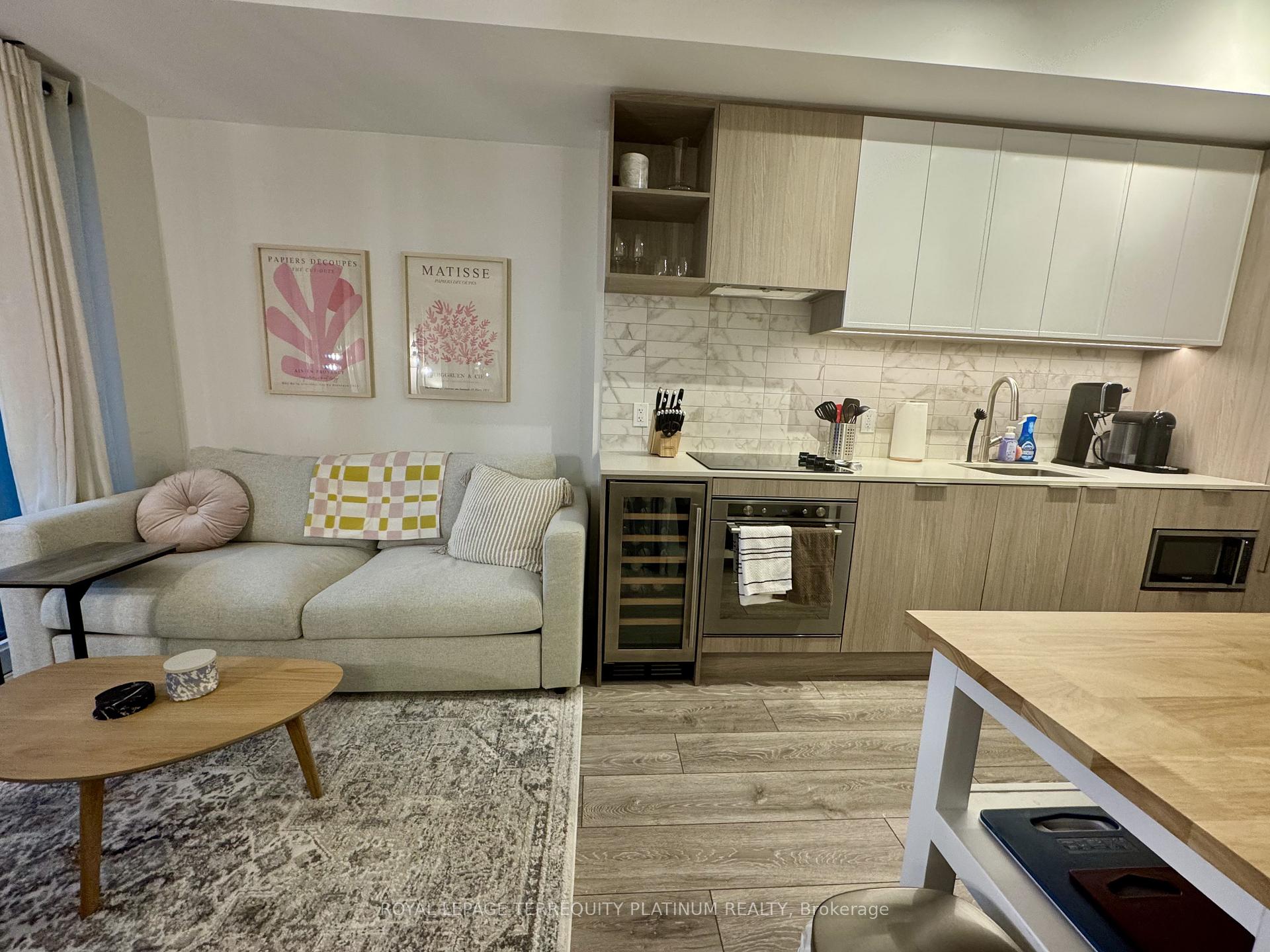 Photo 3 of Unit 605, 2020 Bathurst Street, Toronto, Humewood-Cedarvale — HOMEH